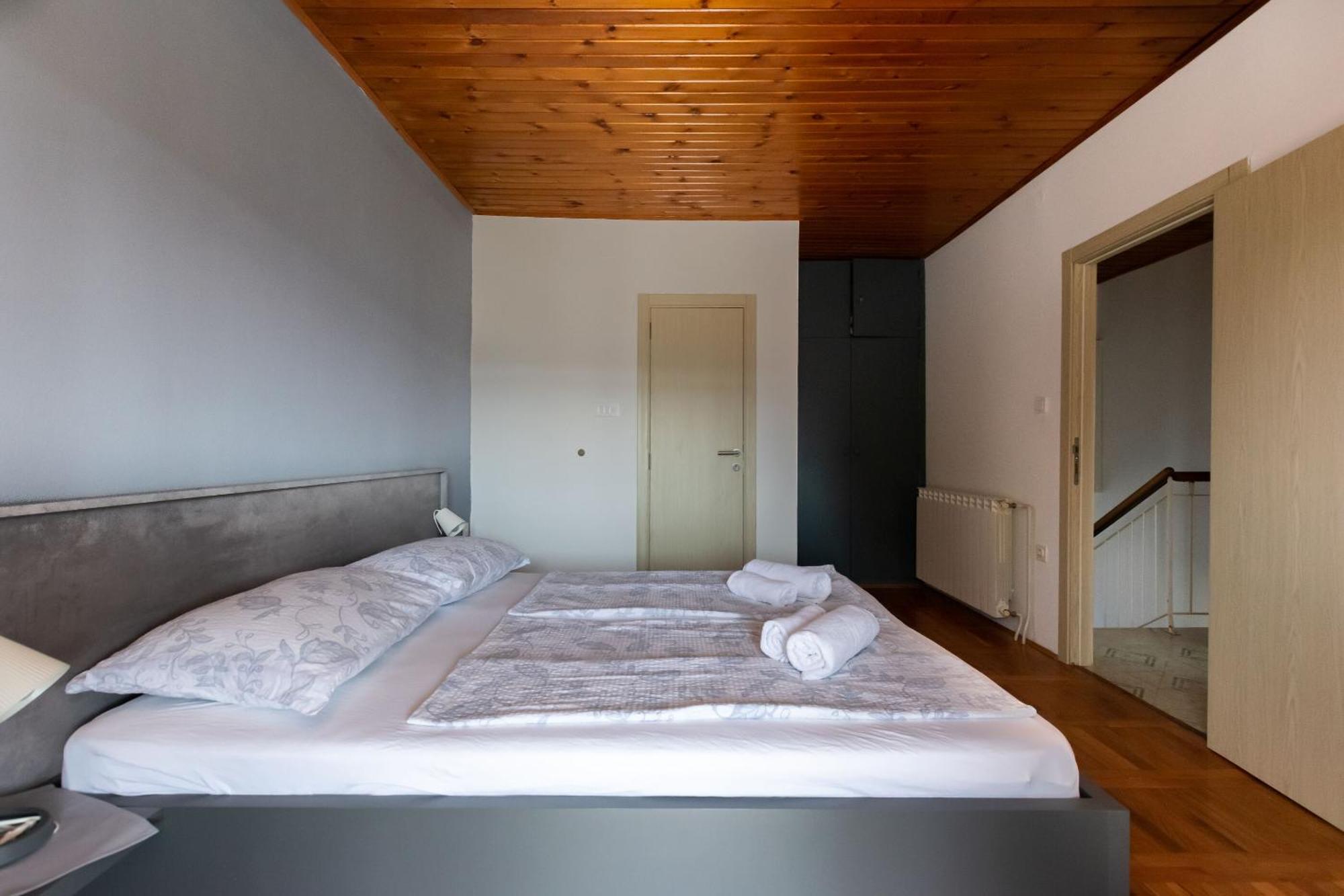 Apartments Anica F Lopar Exterior foto